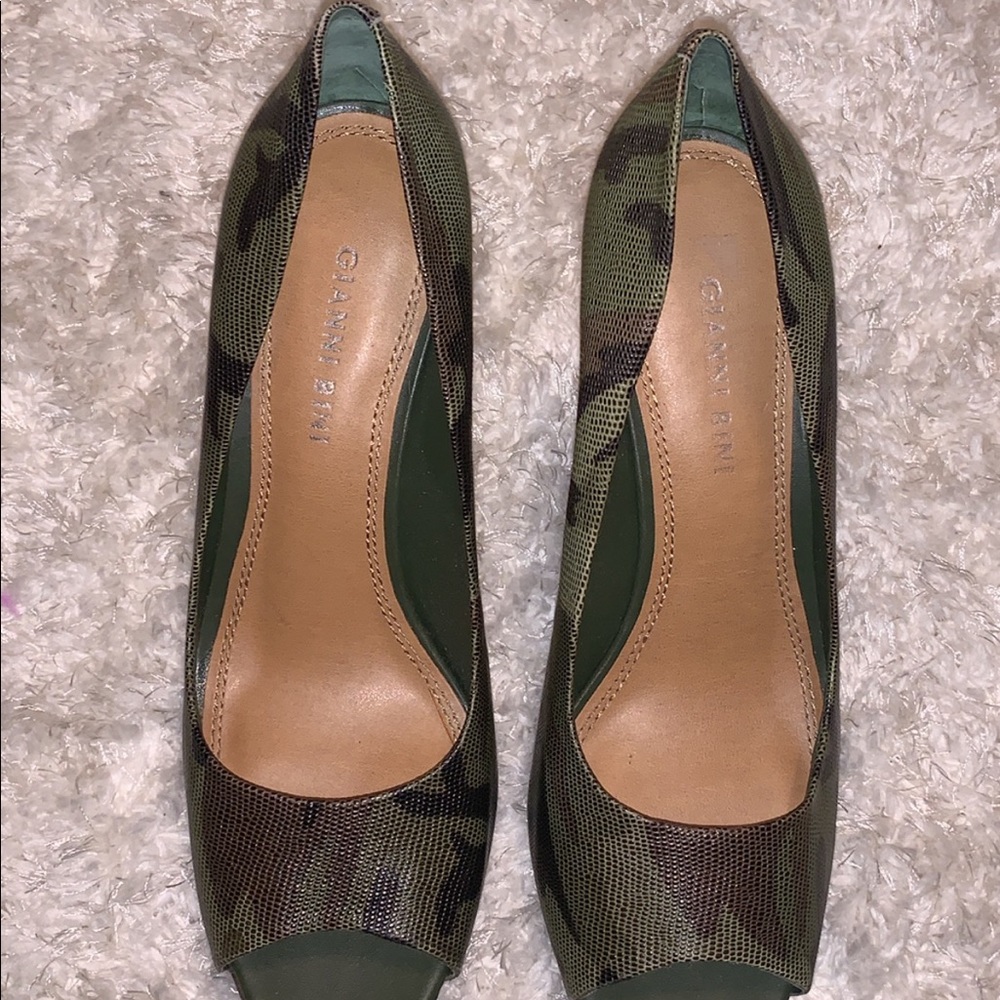 Gianni Bini Camo Heels